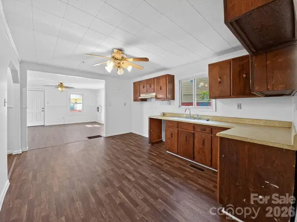 80 Ridge ST, Marion, NC 28752