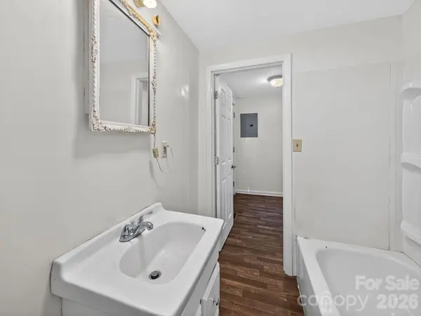 80 Ridge ST, Marion, NC 28752