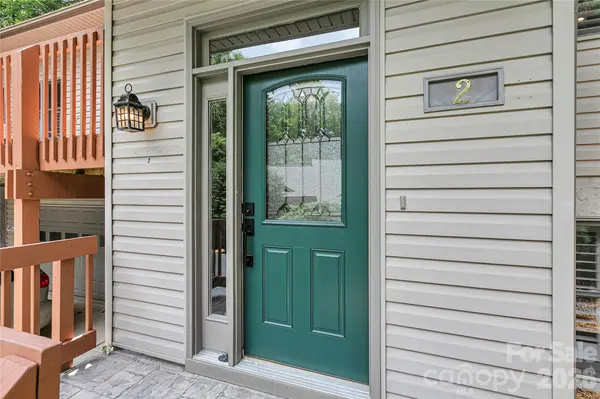 2 Duya CT, Brevard, NC 28712