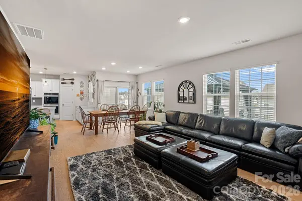 262 Abersham DR, Mooresville, NC 28115