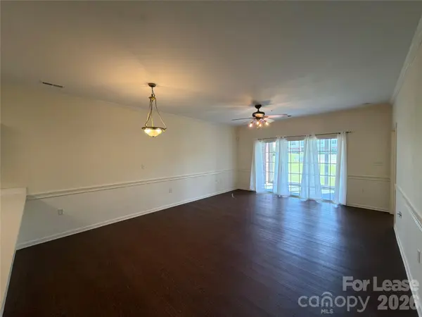 9113 Meadow Vista RD, Charlotte, NC 28213