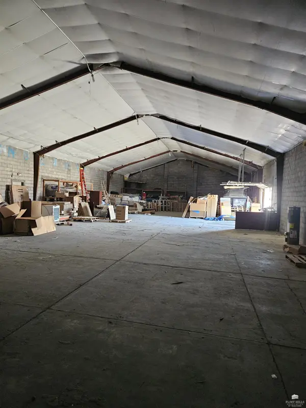 405 E 8th ST, Junction City, KS 66441