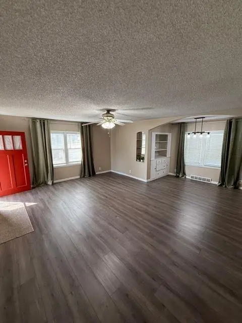 217 S 5th ST, Burlington, KS 66839