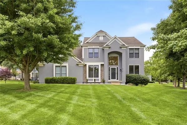 3345 W 143rd TER, Leawood, KS 66224