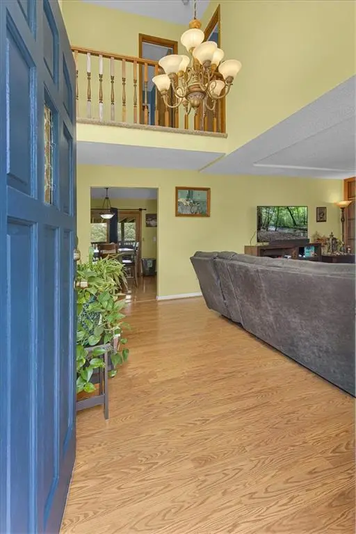 7005 MICHAEL LN, Pleasant Valley, MO 64068