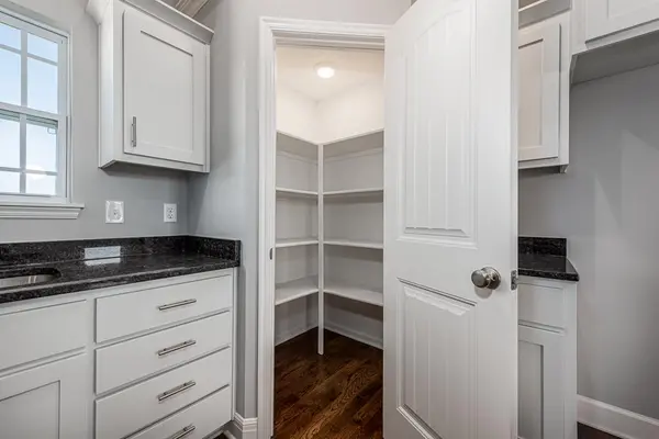 1675 N 156th ST, Basehor, KS 66007