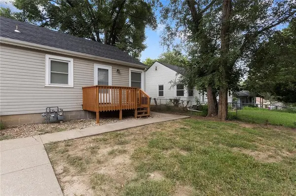 948 Cheyenne ST, Leavenworth, KS 66048