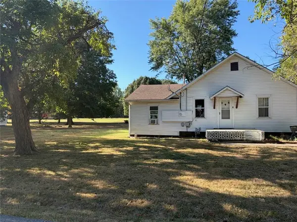 3600 Grand AVE, Parsons, KS 67357
