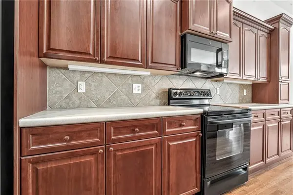 12940 Travis ST, Overland Park, KS 66209