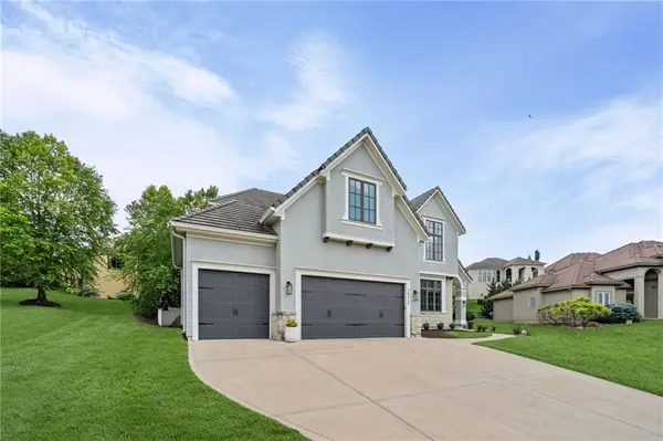 20215 W 89th TER, Lenexa, KS 66220