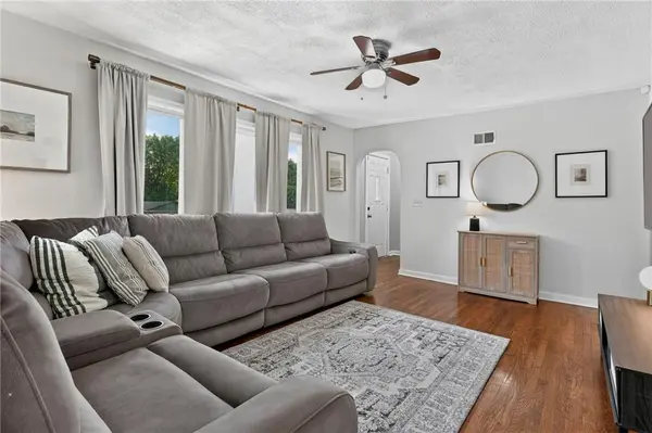210 SW 5th ST, Lee's Summit, MO 64063