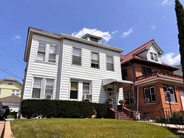 150-29 86th AVE, Briarwood, NY 11432