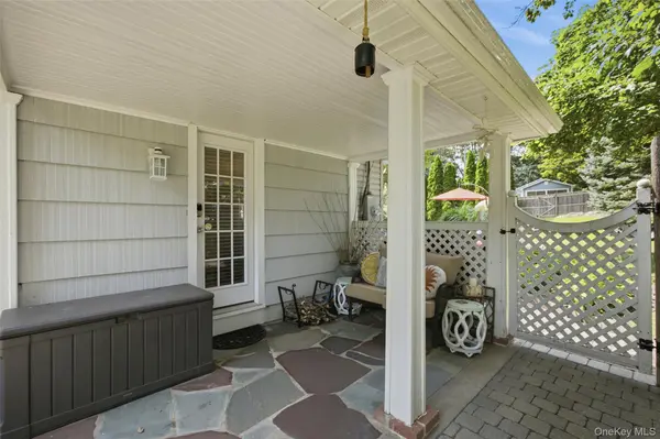 36 Kew DR, Sound Beach, NY 11789