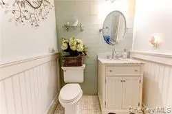 170 W Broadway #6G, Long Beach, NY 11561