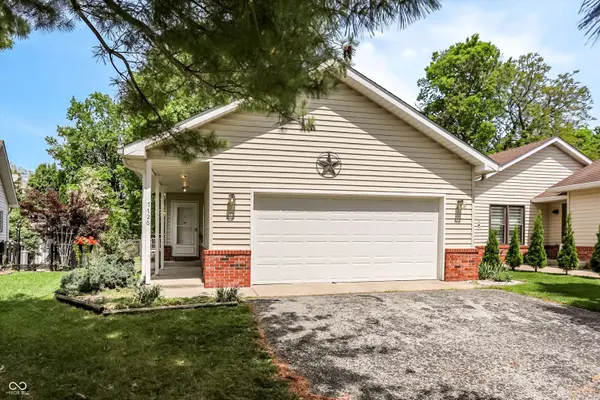 7726 Orchard Village DR, Indianapolis, IN 46217