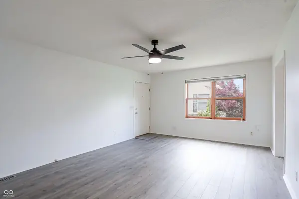 7726 Orchard Village DR, Indianapolis, IN 46217