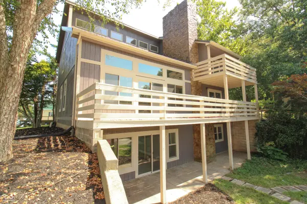 1370 Blossom CT, North Vernon, IN 47265