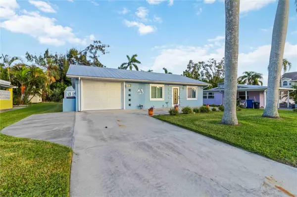 4603 103RD ST W, Bradenton, FL 34210