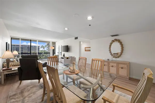 1095 GULF OF MEXICO DR #303, Longboat Key, FL 34228