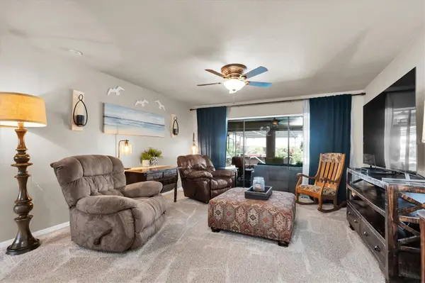 301 THORN HILL PL, Sun City Center, FL 33573
