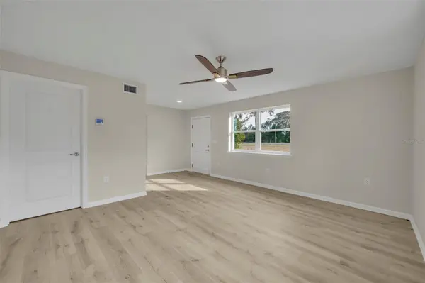 31201 MERRY RD, Tavares, FL 32778
