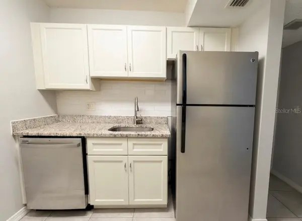 3244 S SEMORAN BLVD #24, Orlando, FL 32822