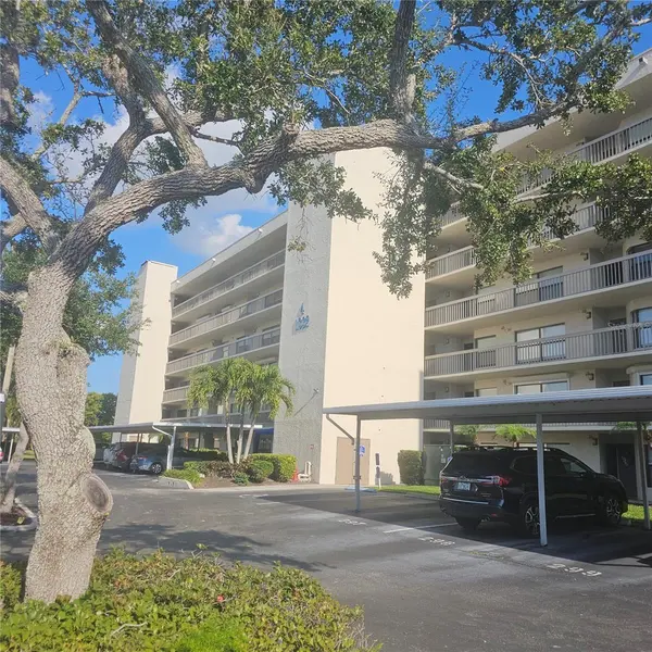 1332 PASADENA AVE S #501, South Pasadena, FL 33707