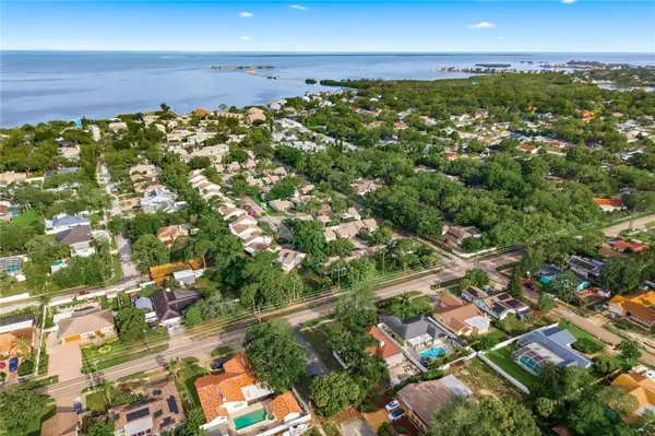 18 WINDRUSH BAY DR, Tarpon Springs, FL 34689