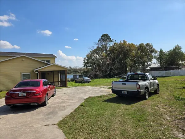 8725 TWIN LAKES BLVD, Tampa, FL 33614