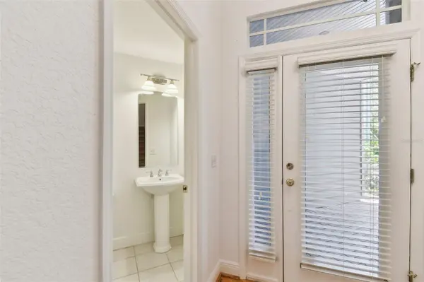 2848 BAYSHORE TRAILS DR, Tampa, FL 33611