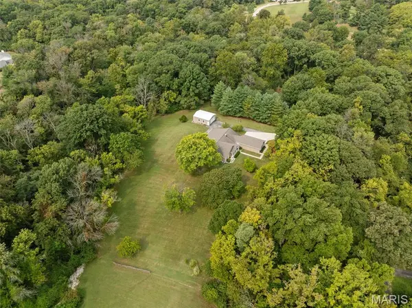 3832 Fleur Du Bois DR, Florissant, MO 63034