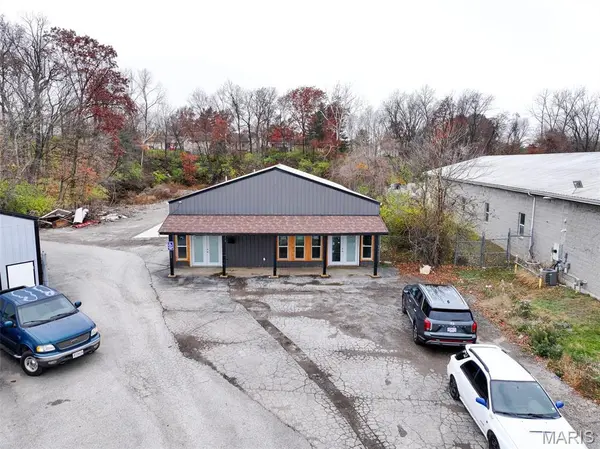 4552 Towne CT, St Peters, MO 63304