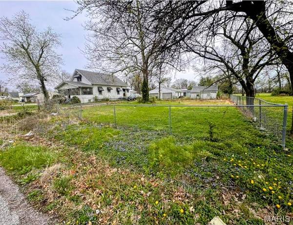 4074 Breckenridge LN, Granite City, IL 62040