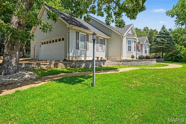 9618 E Vista DR, Hillsboro, MO 63050