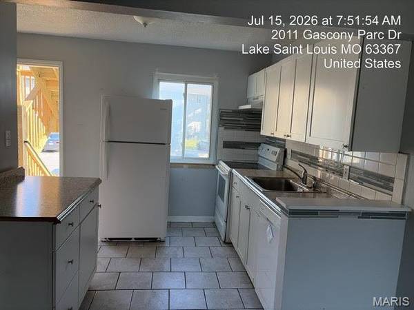 2012 Gascony Parc DR #2012, Lake St Louis, MO 63367