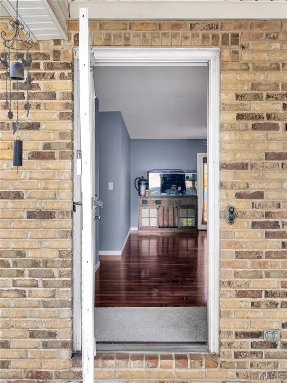 7 Bittersweet DR, St Clair, MO 63077