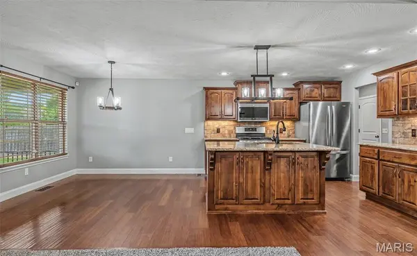 5817 S Cottonwood DR, Battlefield, MO 65619