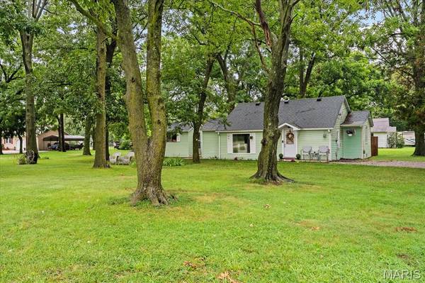 208 S Walnut ST, Freeburg, IL 62243
