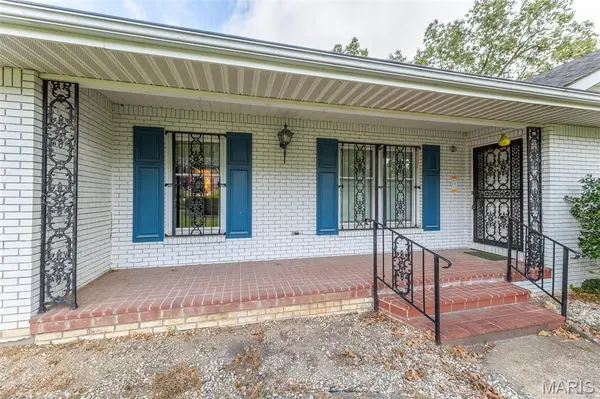 949 Robin LN, Poplar Bluff, MO 63901