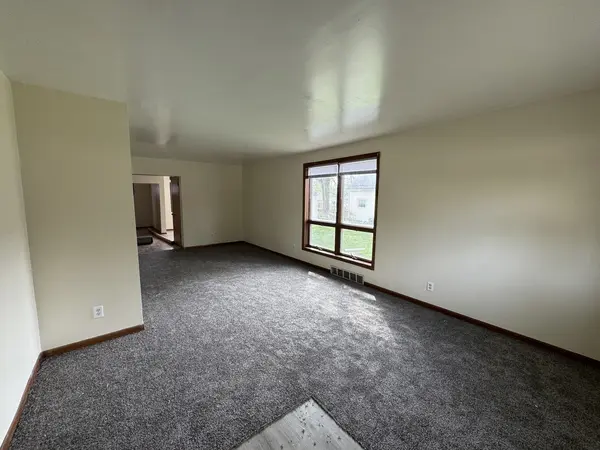 1090 Creve Coeur ST, Lasalle, IL 61301