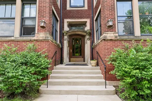 5406 S East View PARK #3, Chicago, IL 60615