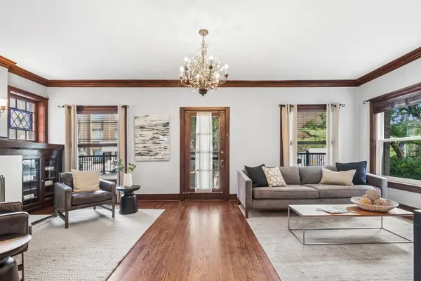 817 W Lawrence AVE #1, Chicago, IL 60640