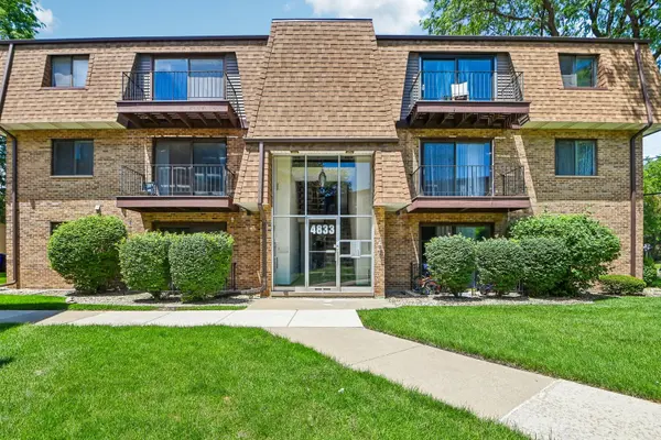 4833 W 109th ST #201, Oak Lawn, IL 60453