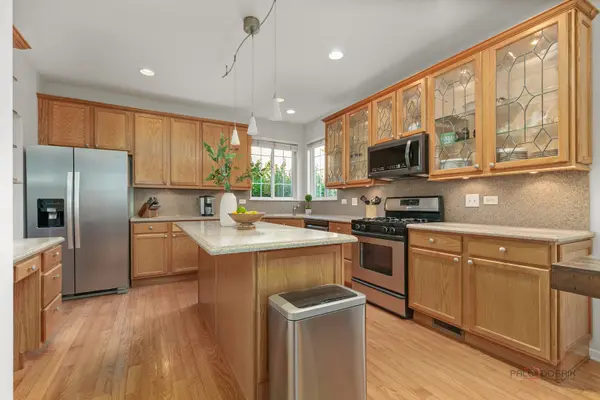 332 colonial DR, Vernon Hills, IL 60061