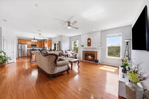 663 Huntington BLVD, West Dundee, IL 60118