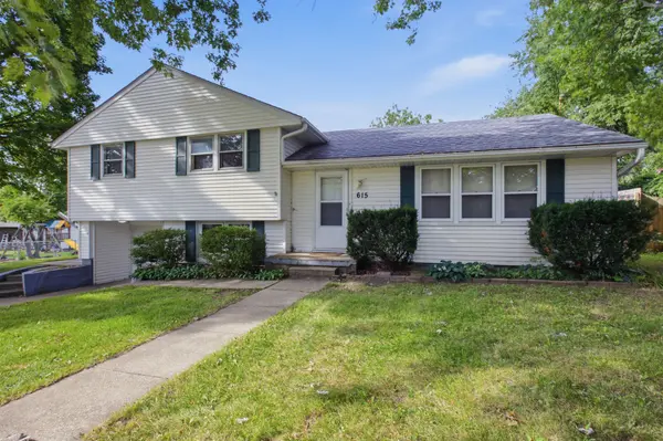 615 Richards LN, Champaign, IL 61820