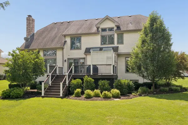 26w144 Houghton LN, Winfield, IL 60190