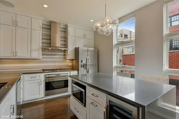 1701 N Halsted ST #E2, Chicago, IL 60614