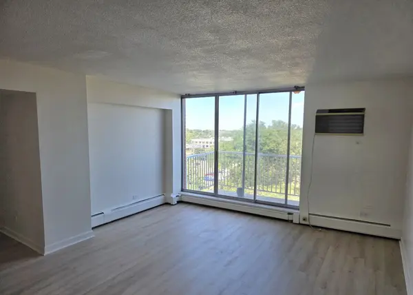 2201 STEWART S #6H, Lombard, IL 60148