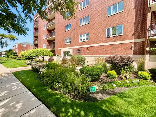 1330 Perry ST #202, Des Plaines, IL 60016
